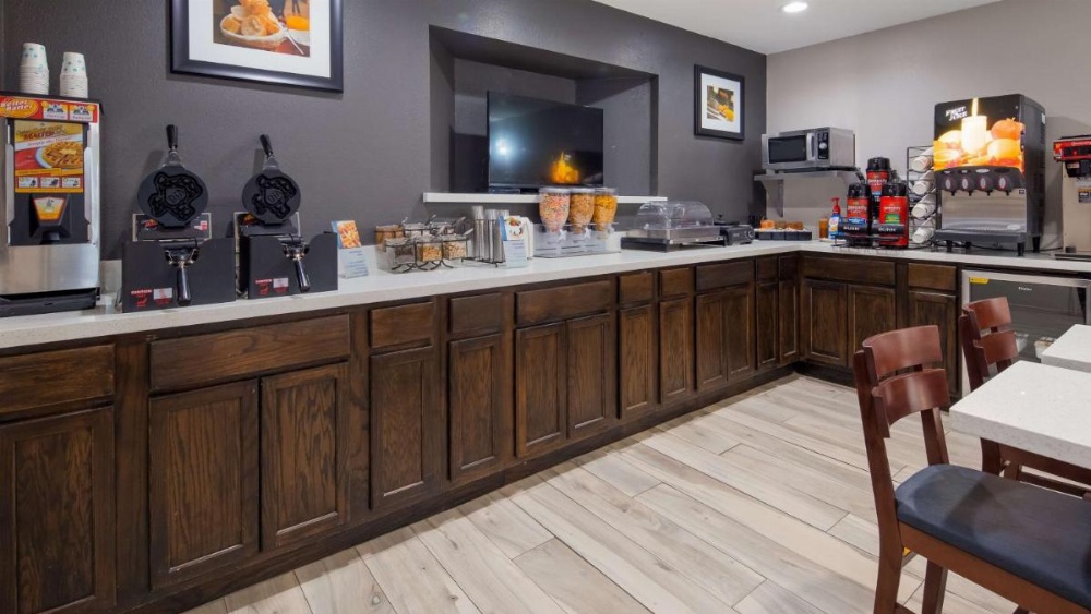 Best Western Executive Inn Image 10